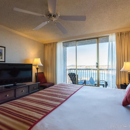 ויקטוריה Harbour Towers Hotel & Suites מראה חיצוני תמונה