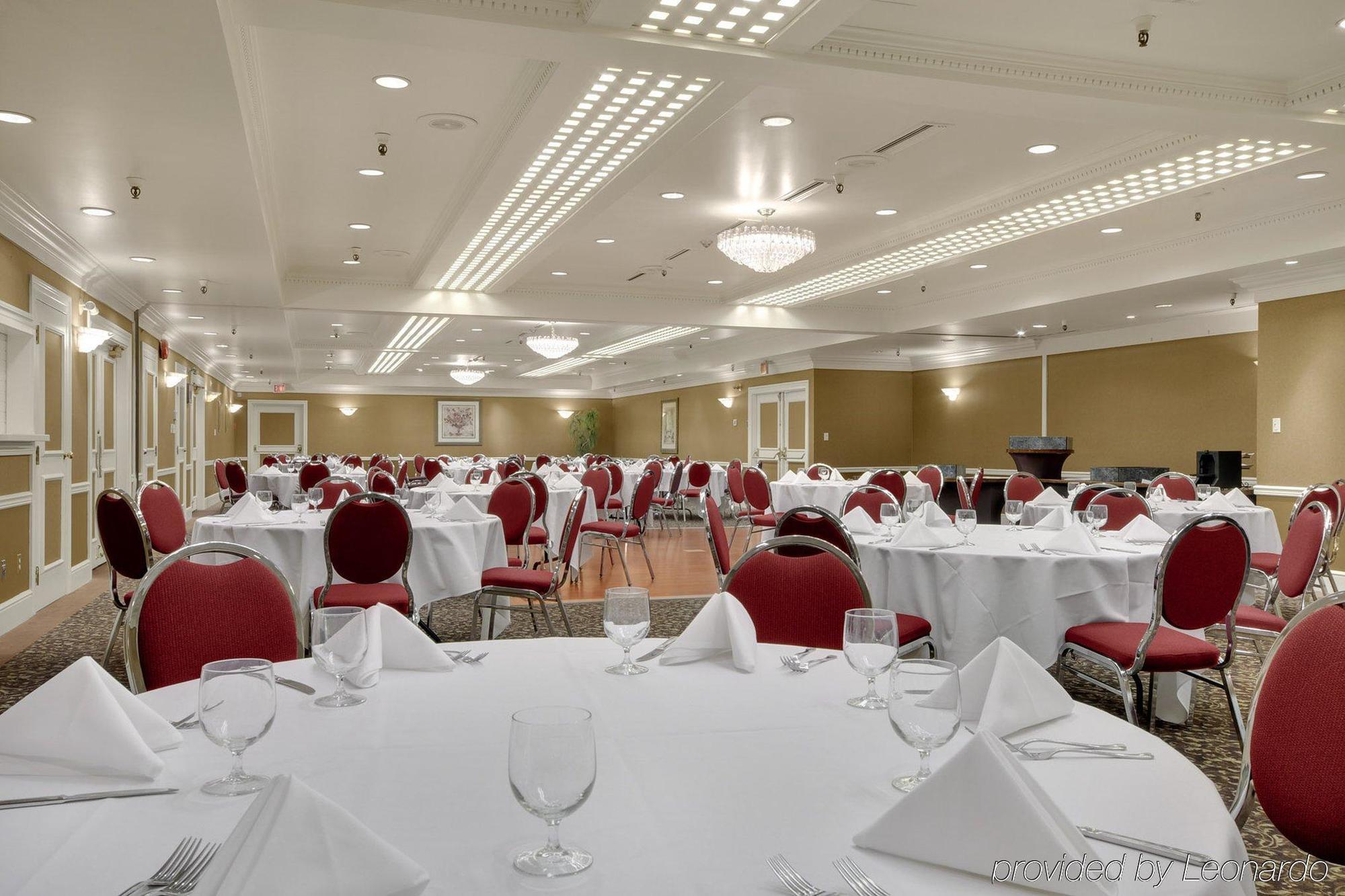 ויקטוריה Harbour Towers Hotel & Suites מראה חיצוני תמונה
