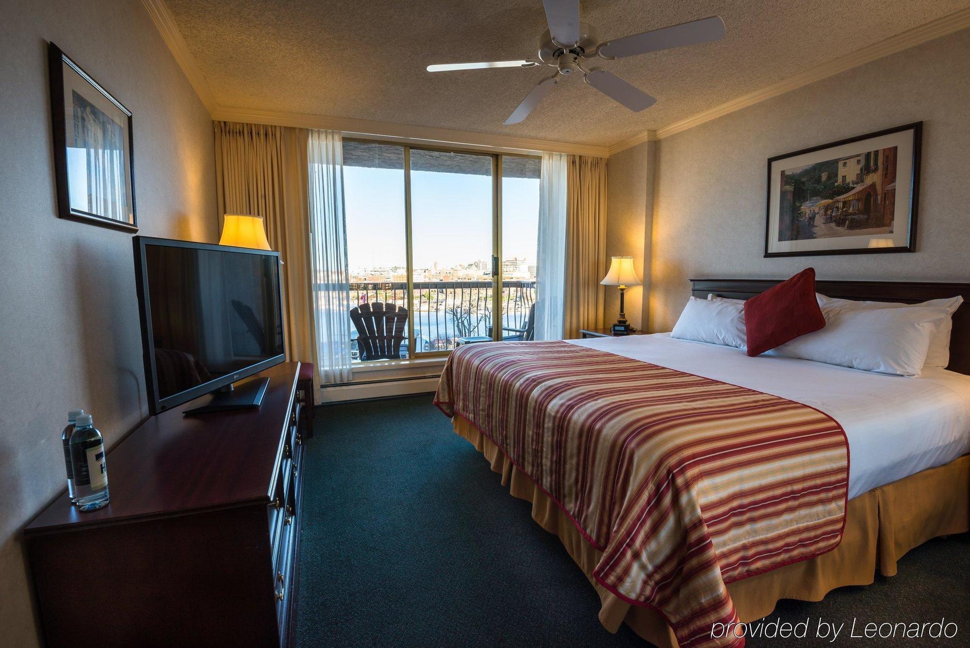ויקטוריה Harbour Towers Hotel & Suites מראה חיצוני תמונה