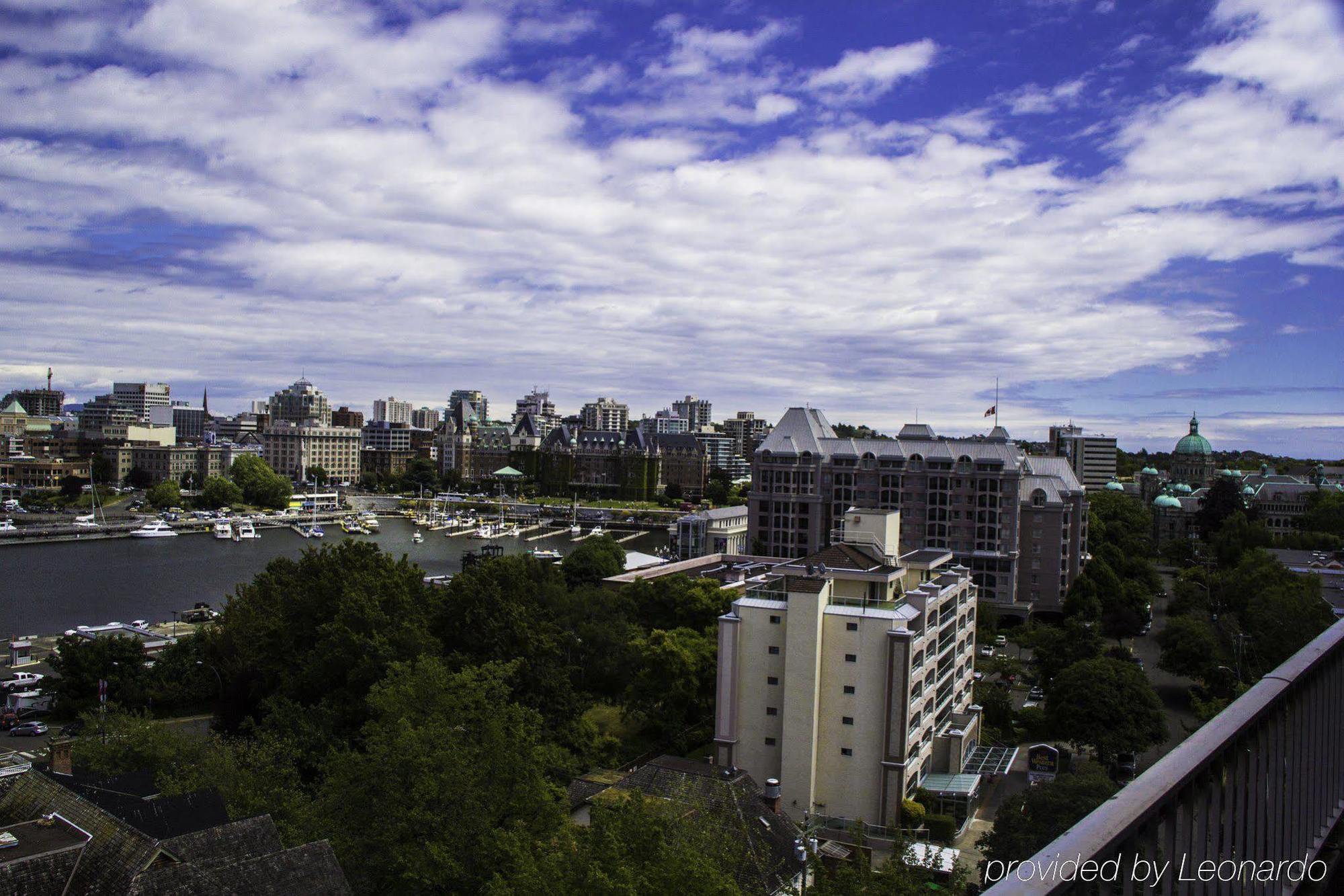 ויקטוריה Harbour Towers Hotel & Suites מראה חיצוני תמונה