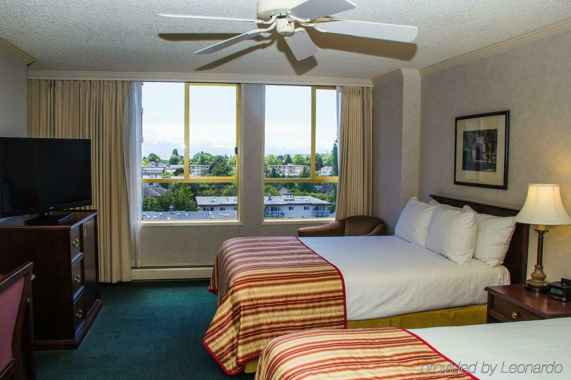 ויקטוריה Harbour Towers Hotel & Suites מראה חיצוני תמונה